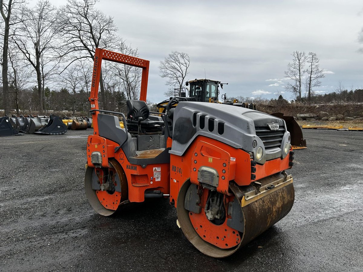 machinerytrader's tweet photo. 🚧 For Sale: 2016 HAMM HD14IVO Smooth Drum Compactor!✨

⏱️ 4,858 hours
🔗 Check it out here! ➡️ https://t.co/LnPfGzaMpq

#HAMM #MachineryTrader #Compactor #HeavyEquipment #ConstructionEquipment https://t.co/g9bZzxzUFP