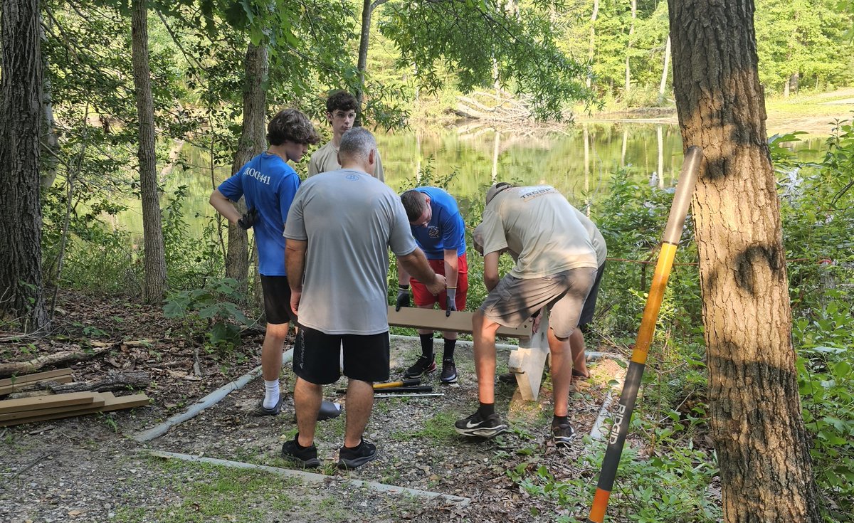 RecParks's tweet photo. 🦅 Huge thanks to Eagle Scout Donny Hornberger (Troop 441) for giving back to Downs Park!

Donny built a concrete &amp; composite bench overlooking scenic Locust Cove and planted native species to control shoreline erosion. 🪑🌿

Thank you, Donny! 👏✨ https://t.co/39Qe8GzW1R