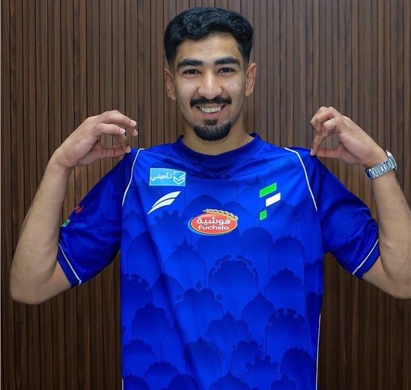 4TTTN's tweet photo. صفقة العقيدي للفتح مريبه وغريبه !! 

ادارة النصر تقول العقيدي طالب 80 مليون لأربع سنوات 

في المقابل تم بيعه للفتح مقابل لاعبين فئات سنية تقدر قيمتهم السوقيه ب اقل من 3 مليون 🤷🏻‍♂️ 

باعطيه + علوان https://t.co/TaP6iRcocI