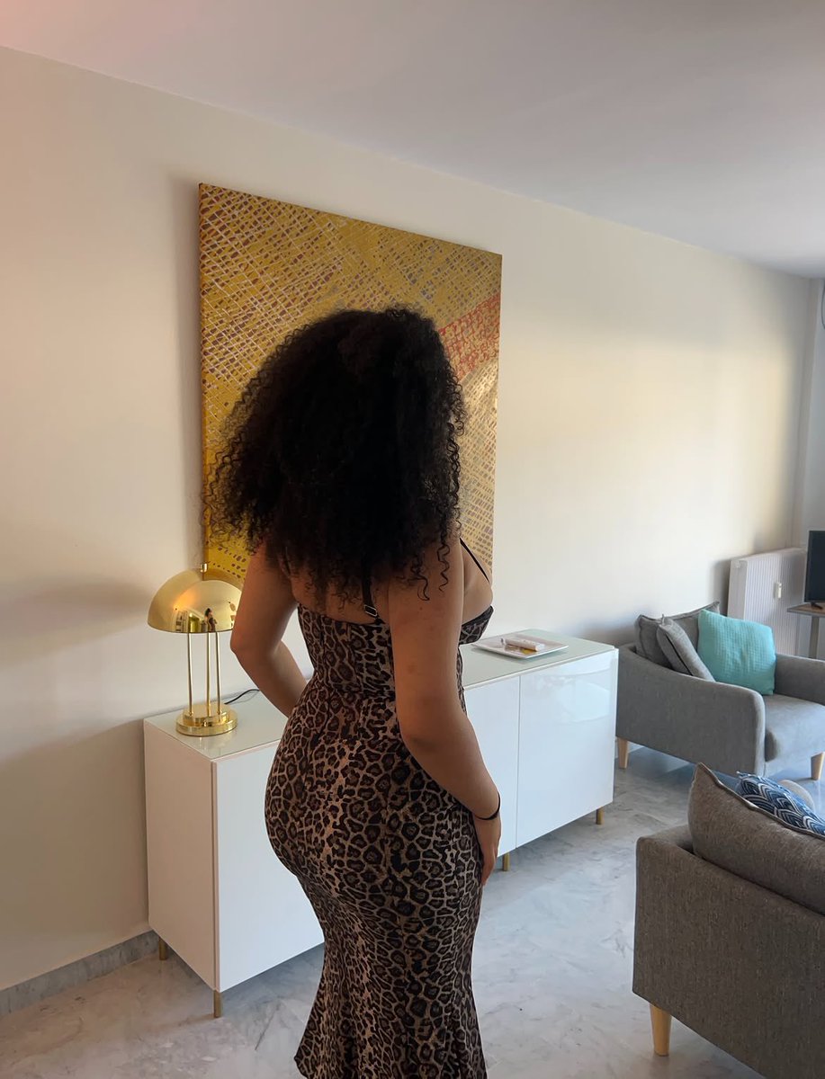 DanielleAR768's tweet photo. Leopard print &amp; curls — that’s the vibe 🐆✨🖤 https://t.co/XEewbvTff2