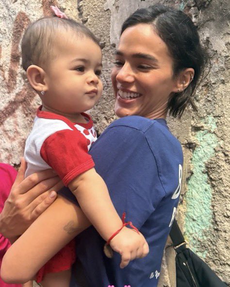 bellif1tt's tweet photo. bruna não pode ver um nenê que já tá assim 🤗🫂☺️🥰🥹👶🏻 https://t.co/yODKqiaLDG