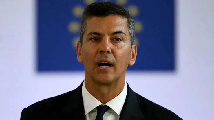 ElpremaArturopy's tweet photo. " Yo no soy nadie para dar lecciones de moral" 

Santiago Peña - Presidente el Paraguay 
Total y absolutamente entregado ante la corrupción. 

Si este va a ser el mensaje del mandatario no quiero ni imaginar cuál será el mensaje del que ejecuta el robo. https://t.co/YP1x3X5WTD