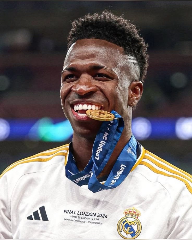 theMadridZone's tweet photo. 🚨💣 BREAKING: Jose Mourinho wants Viní Jr. to STAY. @FabrizioRomano https://t.co/0fvzCXbVJ3