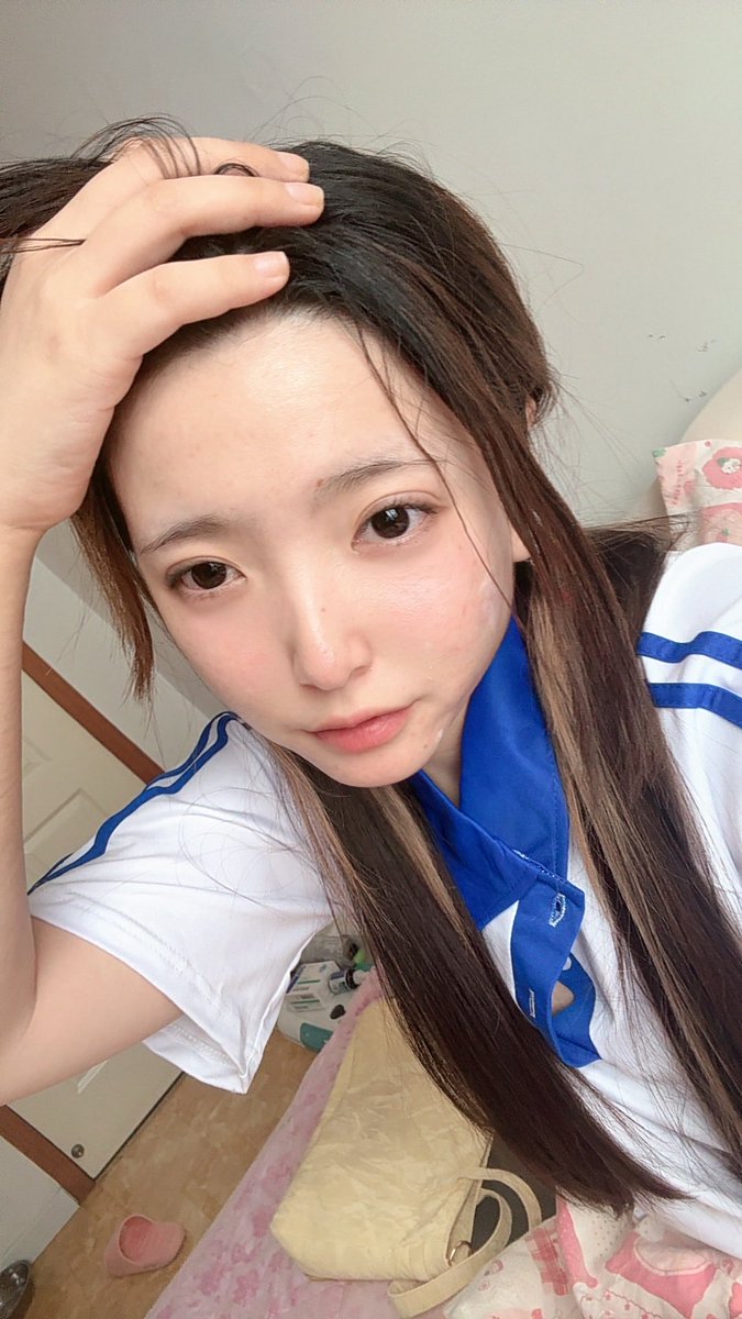 krftxdy's tweet photo. 我是新人该说啥，万达广场dd吗
#门槛妹 https://t.co/oTf1lkEaC9