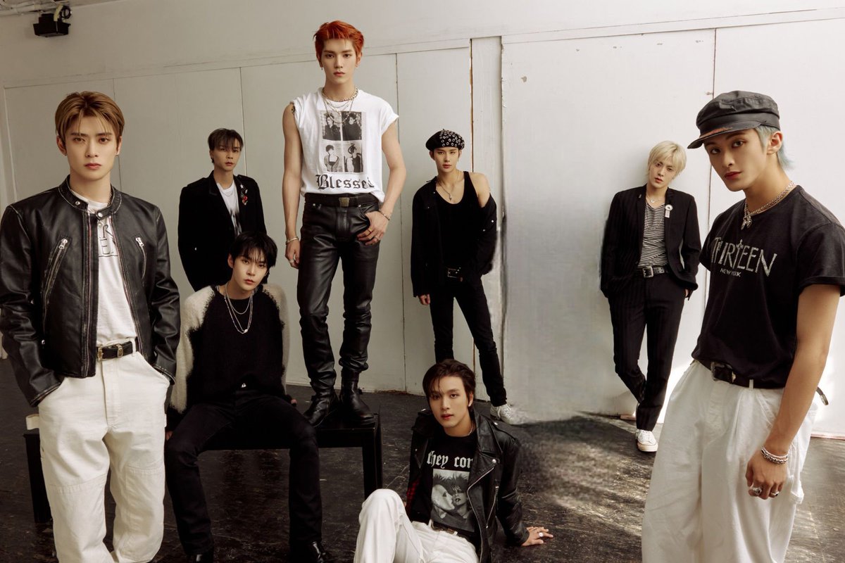 neowoozone's tweet photo. everyone talking about how low the bar used to be for 127 compared to now with blingy era and I immediately thought of ay-yo 😭 like seriously what was sm's budget 💔 https://t.co/hyq9OlGsSZ