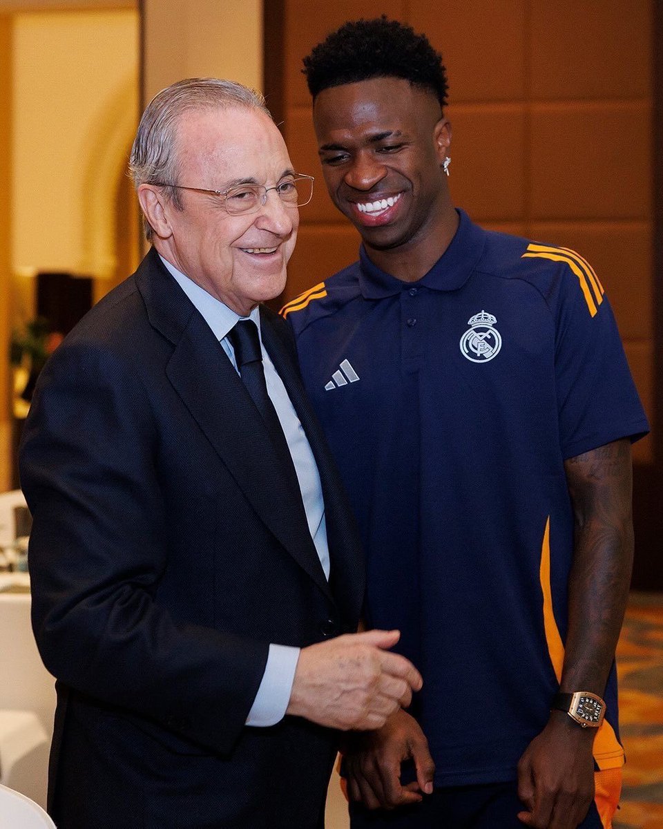 theMadridZone's tweet photo. 🚨💣 CONFIRMED: Jose Mourinho has been PUSHING very hard to KEEP Vini Jr. 

Jose knows the final decision is not his but he has held multiple talks with BOTH Vini Jr. and the club to keep him. @ellarguero https://t.co/wQSTCEAnAA