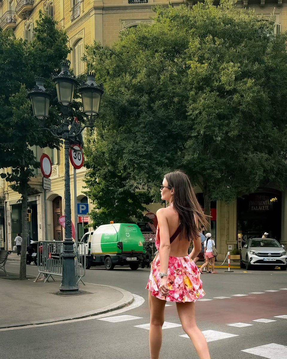 cicconerafferty's tweet photo. Sinem Ünsal a linda mulher que você é https://t.co/cDeJUbTLGy