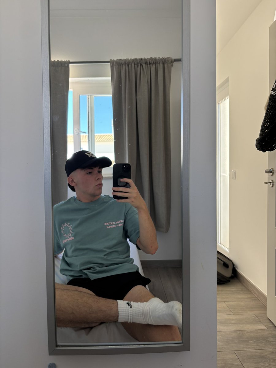 St__2005's tweet photo. 📍Portugal 
Working on my tan line :) https://t.co/qaYhtc5p8I