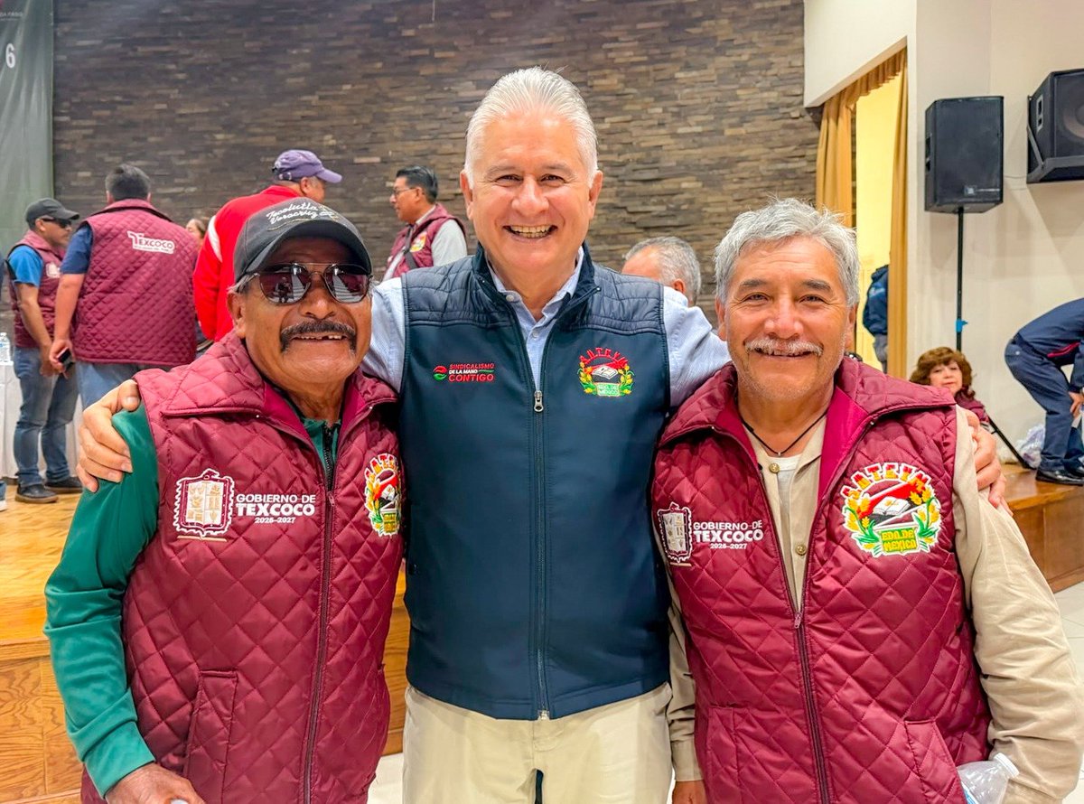 Herminio_CahueC's tweet photo. Celebramos la firma del Convenio de Sueldo y Prestaciones Socioeconómicas con Nazario Gutiérrez Martínez, presidente municipal constitucional de #Texcoco. Documento que refrenda los lazos institucionales y da certeza a las 239 personas servidoras públicas #suteymistas que laboran en la administración municipal. ¡Enhorabuena! Valoramos el aumento salarial del 7.5% para quienes laboran en el ayuntamiento y del 7.3% para el Sistema DIF.
#SindicalismoDeLaManoContigo