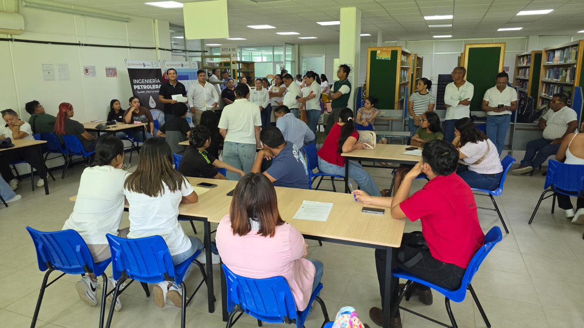 teclaventa's tweet photo. En el #TecLaVenta, por instrucción del Dr. Noé Daniel Herrera Torruco, las becas de descuento para reinscripción son una prioridad para apoyar la permanencia estudiantil. 

Hoy el Departamento de Control Escolar, coordinó su asignación para el semestre agosto–diciembre 2026. https://t.co/2bzQtrPg8k