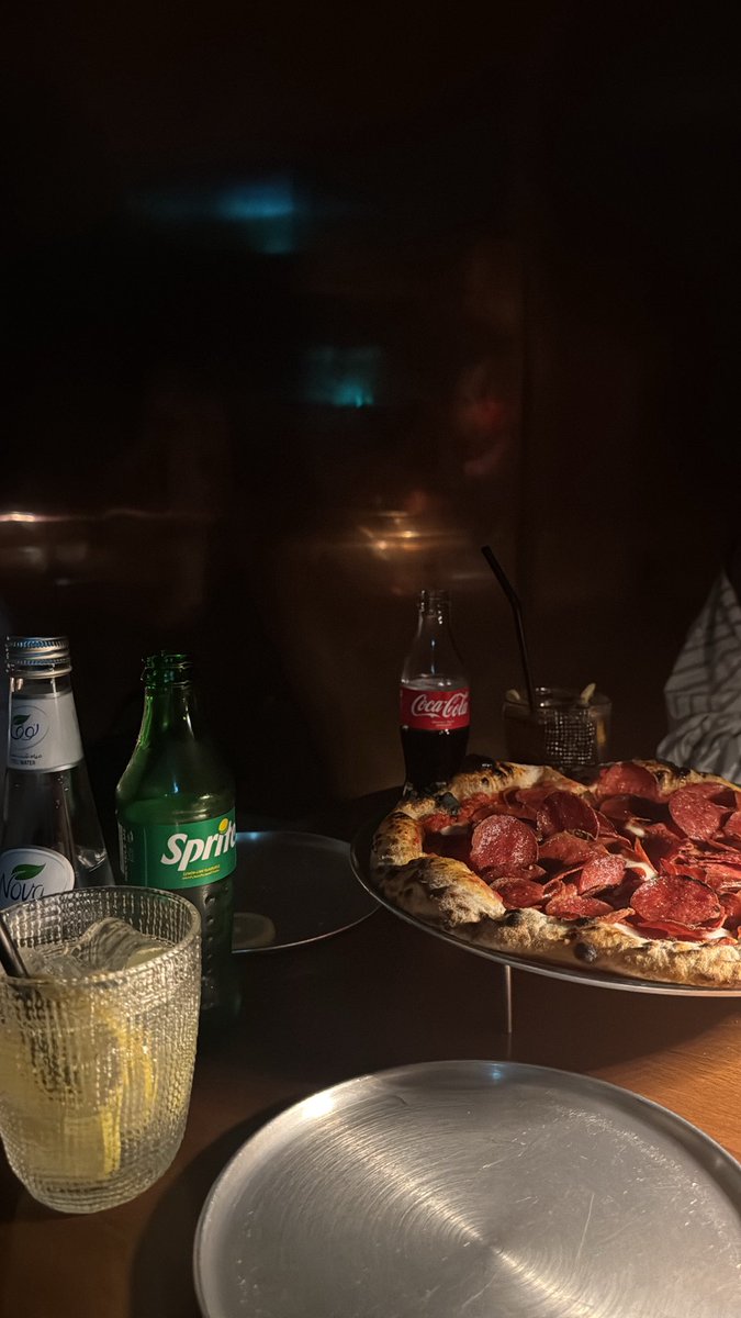 h7hr9's tweet photo. 🍕✨ https://t.co/rxdLbobYSv