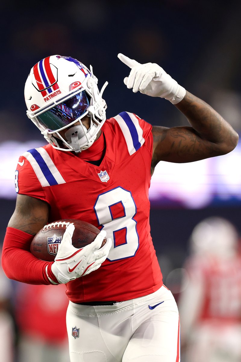 SharpFootball's tweet photo. Stefon Diggs to DC

his 2025 season:

#1 EPA/target (+0.68)
#2 success rate (66%)
#6 yards/target (9.9)

the consistency was MASSIVE:

#1 catch rate (83%)
#1 accurate target catch rate (89%)
#1 lowest WR error rate (2%)

and only 2 drops all season!

(out of all WR w 100+ targ) https://t.co/gLJWDSM8PE
