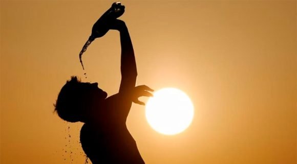 cubadebatecu's tweet photo. 🥵 “Aterrizando” los efectos del calor global https://t.co/OVGNSSi3UM https://t.co/7wty9d2DNp