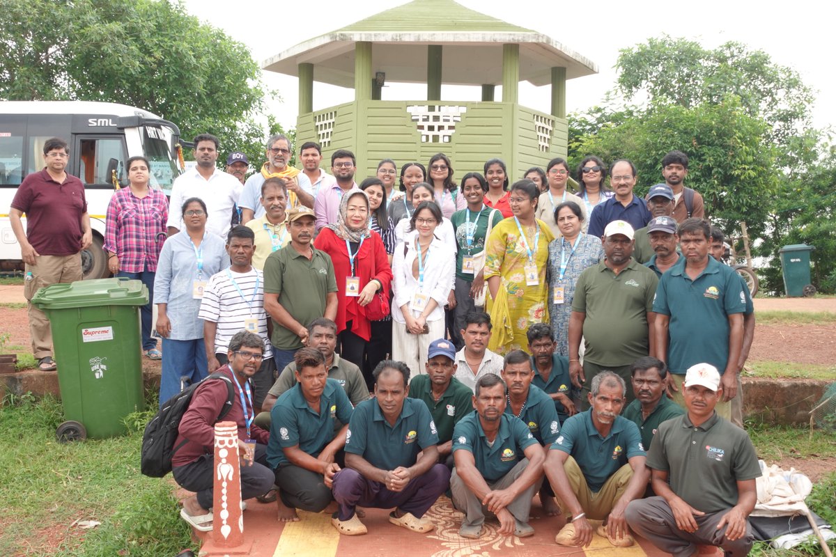 V2VPartnership's tweet photo. 📸 Take a look at this photo taken at Chilika Lagoon in Odisha, India, featuring participants of the Krushna Chandra Jena Chilika Vulnerability to Viability (V2V) Annual Field School 2026.

Read more👉https://t.co/scmehfh8Ih https://t.co/FmL1czez7v