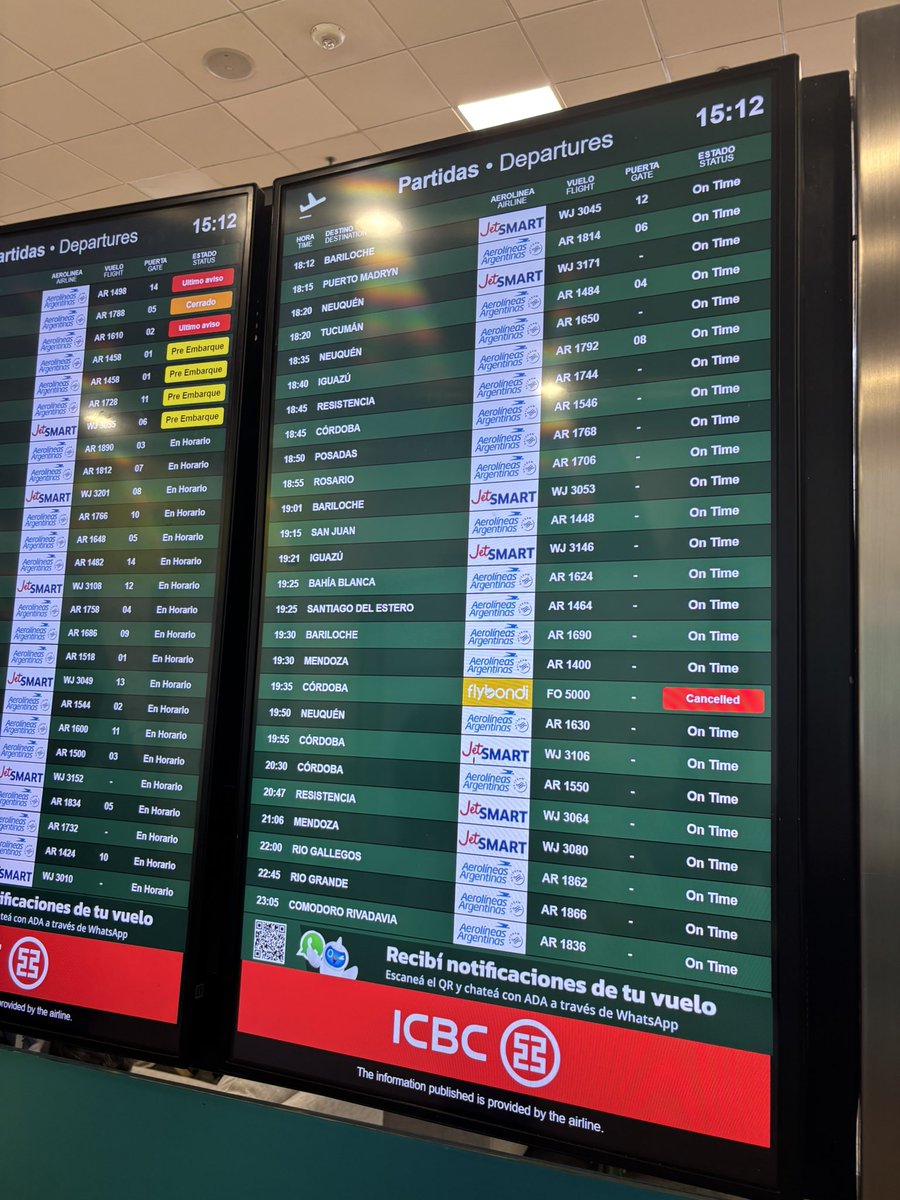 CAPArgento__'s tweet photo. por que 

por que usan promiedos en aeroparque https://t.co/P8cMj9ijHX