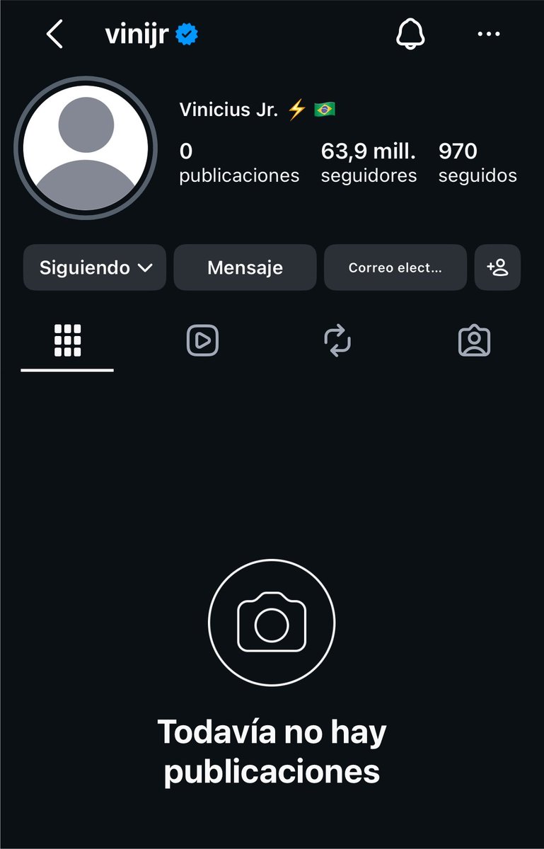 Mario___RM's tweet photo. VINICIUS JUNIOR VA A SACAR UN ÁLBUM. https://t.co/JUn8kKPHe3