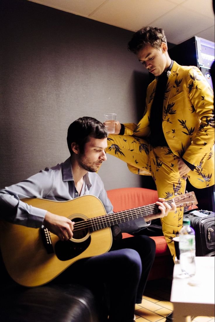 angelfromeroda's tweet photo. just casually blessing your tl with one of the greatest photos of this legendary duo⋆˚࿔ https://t.co/iEvUgr0yU5
