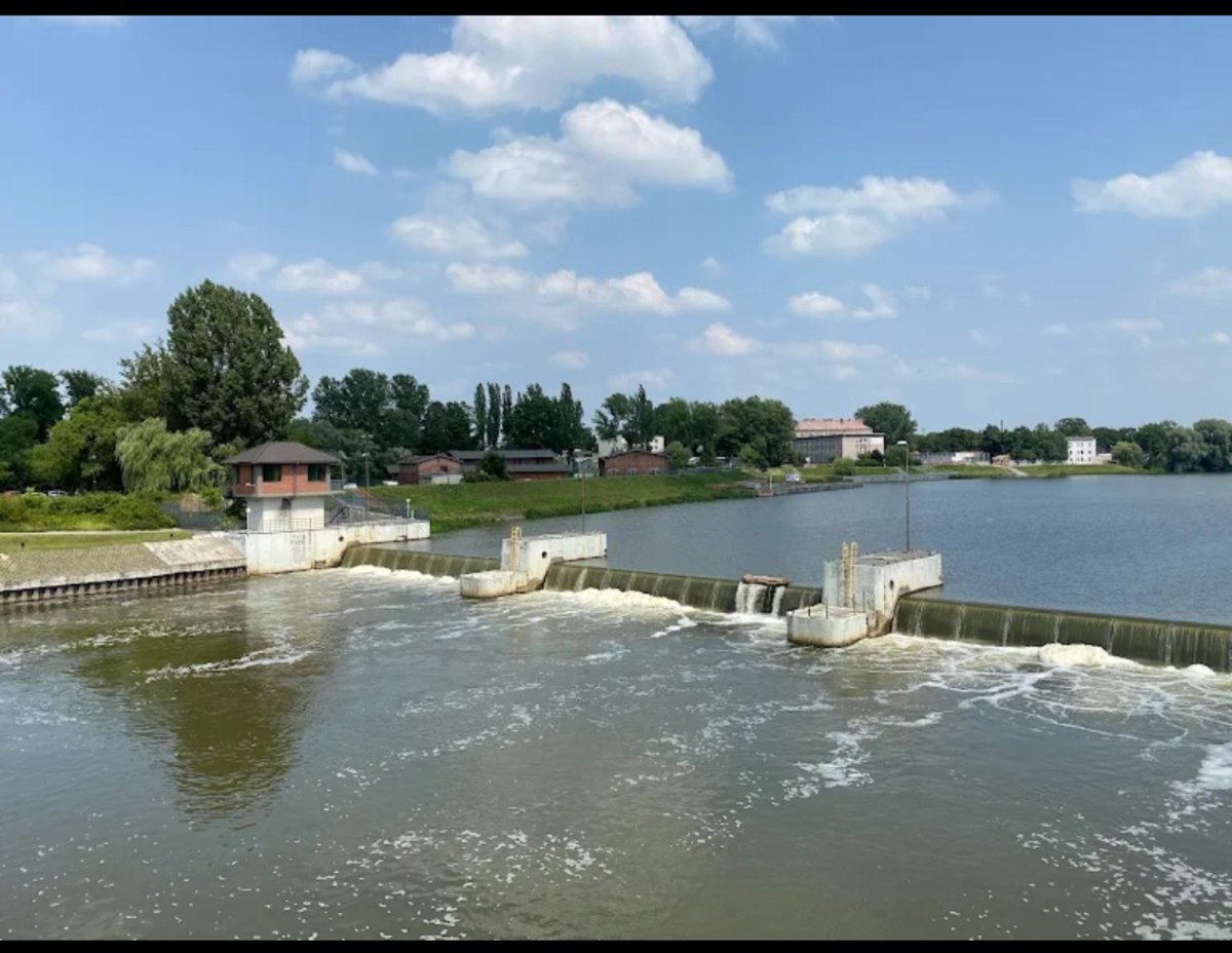 Michu_1980's tweet photo. Tymczasem w Opolu...

Foto: stopień wodny Opole (jaz), oraz stopień wodny Rędzin (Wrocław).

#Odra https://t.co/Kmy1VvzWHk