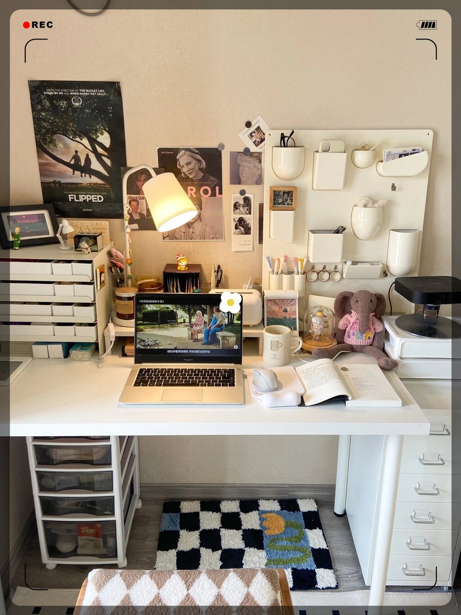 RuthLaura15's tweet photo. Got a pile of old books, mugs and games cluttering your space Today’s the perfect day to sort ’em—donate what you don’t need, keep what sparks joy. Small declutter, big mood boost! https://t.co/ZZiDUqLv4v