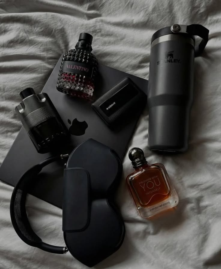GentlemenxStyle's tweet photo. Nothing here is random. That's the point. https://t.co/nmHxl6KdMO