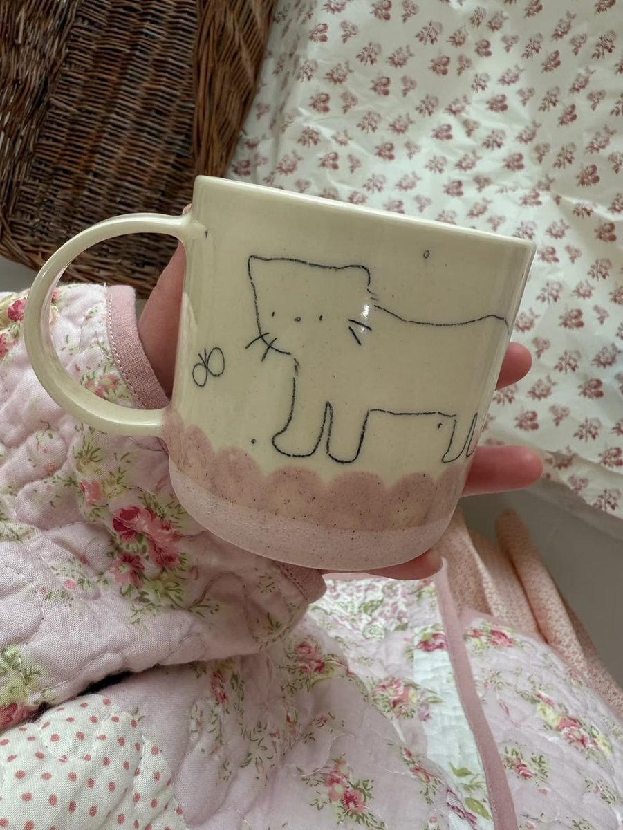 prtygal777's tweet photo. Cat Mugs https://t.co/9Ppv1mfmMG