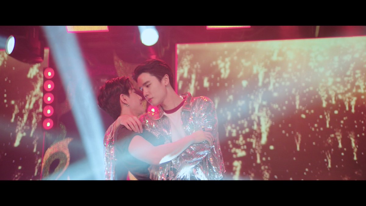 JojoTichakorn's tweet photo. โหอยู่คงทนมาก ยังไม่มีอะไรให้เพราะไม่ได้ถ่ายเลย เอาบางช็อตจากตอน pilot ไปละกันนะ #IwillAlwaysSaveYou https://t.co/cpfKYx88C9