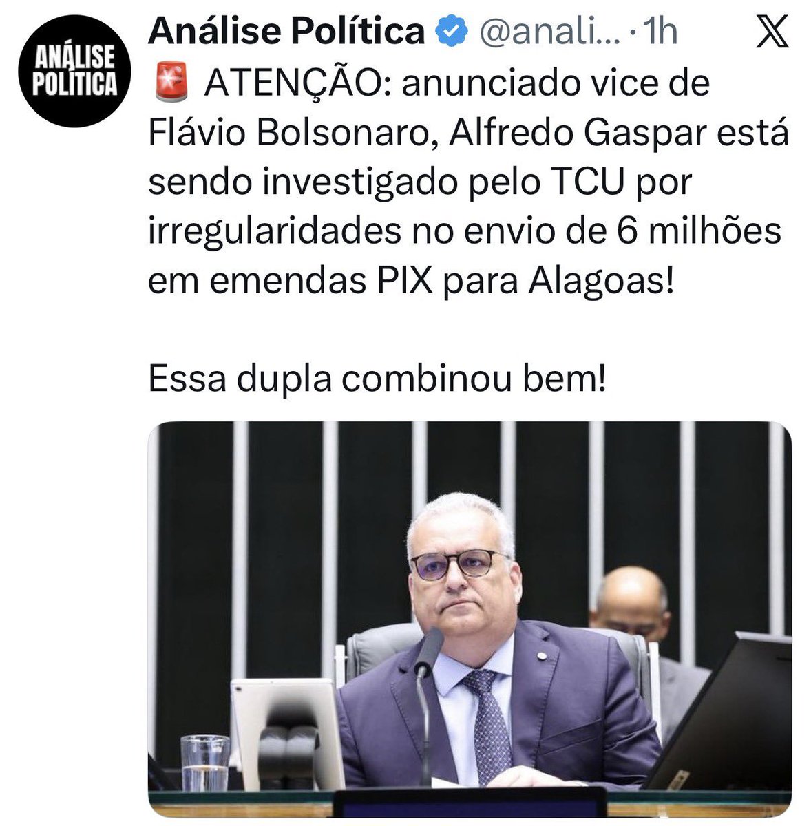 waltermota's tweet photo. @O_Acossado @BolsonaroSP @FlavioBolsonaro @Alfredogaspar_ Sério que vc acredita nisso? https://t.co/khKy64UMCD