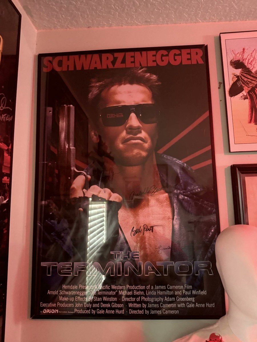 david_tayo's tweet photo. A classic Terminator display piece for any movie room or collection.
Shop link : https://t.co/54QdHbzvEV
#TheTerminator #MoviePoster #FilmMemorabilia #ThePropChuck https://t.co/kLqo6Qb72W