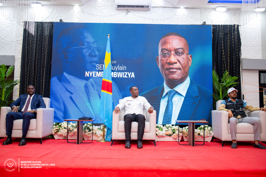 rgph2rdc's tweet photo. Dans le cadre de sa tournée nationale pour le RGPH-2, Le Ministre d'Etat, Ministre du Plan et de la Coordination de l'Aide au Dévelopement Guylain Nyembo s'est rendu à Matadi où il a échangé avec le Gouverneur du Kongo Central, les autorités provinciales et les forces vives sur les enjeux de ce recensement stratégique.

•Objectif : doter la RDC de données démographiques actualisées, essentielles à une meilleure gouvernance.

•Le Ministre a rappelé le caractère national, inclusif, apolitique et non discriminatoire du RGPH-2, conçu pour fournir aux décideurs des informations fiables et orienter les politiques publiques.

@PlanRdc @INS_RDC @UNFPARDC @guylainnyembo_
•#CapVersLeRGPH2 #RGPH2 #TournéeNationale #Planification #Statistiques #Développement #UNFPA #RDC #Planification #Statistiques #Développement #RDC