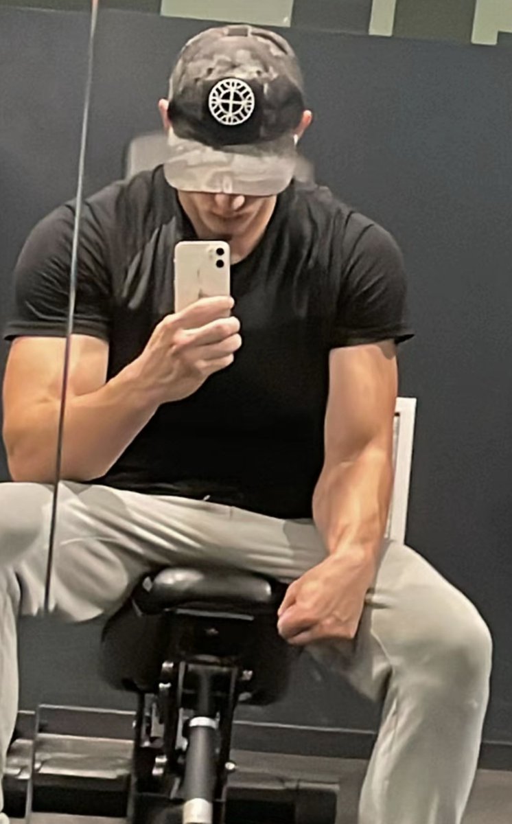 CashmasterThala's tweet photo. I want to squeeze your neck like never before! Come and experience the pressure of an Algerian man, angry with you, unless you convert to Islam! 🖕🇩🇿💪

#cashmaster #findom #moneyslave #paypig #humanatm $end 

@MASTER_UPDATES @PromoRTpig @RT4MastersBR2 @ListOfMasters #rtgame https://t.co/EGWD9IWKe2