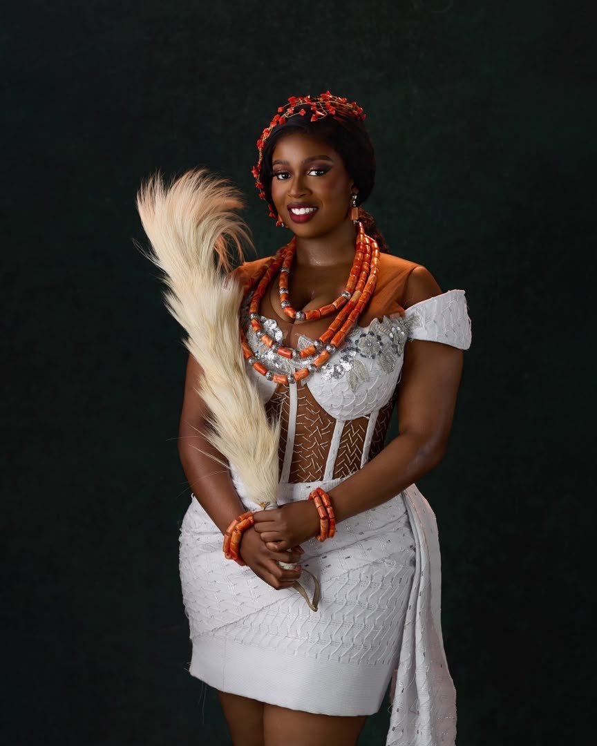 theNETng's tweet photo. Oh.....Temi Nkem looks absolutely divine in this outfit 😍 

#BBNaija #BBNaijaS11 https://t.co/rarIOAF3xD