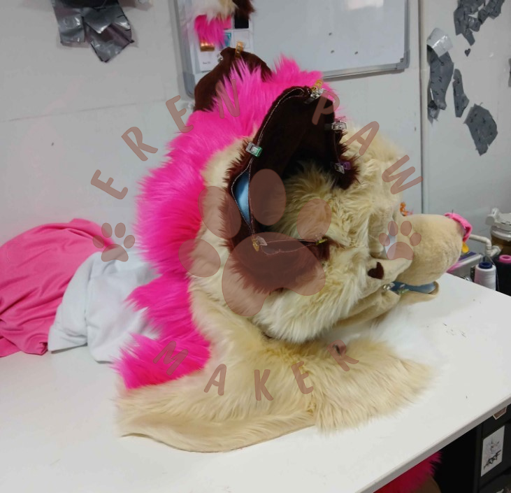 eren_paws1's tweet photo. One stitch at a time, bringing another fursona to life.
#Fursona #WIP #WorkInProgress #Handmade. https://t.co/bPfkAFCQNB