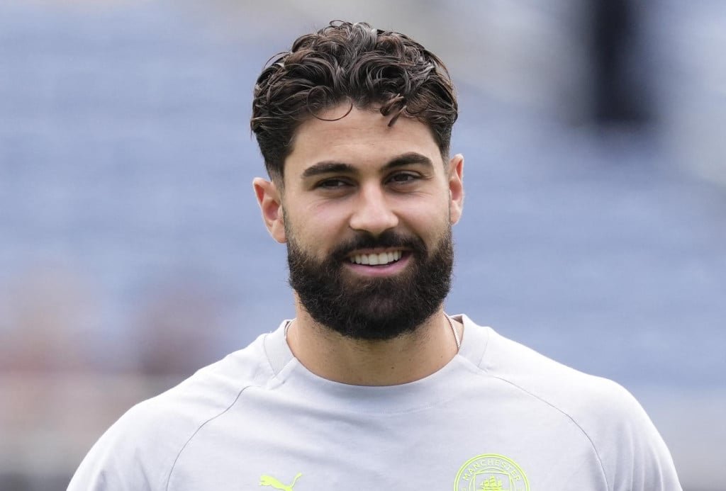BlaqWit_MCFC's tweet photo. Joško Gvardiol is one of the most handsome footballers in the world. @grok What would he look like without a beard? https://t.co/eBkF9y0CBg