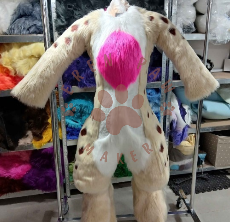 eren_paws1's tweet photo. Progress update! Every panel, every stitch, every detail gets us closer to the final suit.
#FursuitMaker #Furry #Fursona #WIP #WorkInProgress #Bodysuit #Handmade https://t.co/p5OQv5kYht