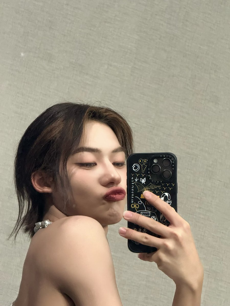 divalego_'s tweet photo. miłego wieczoru 🥰💅 https://t.co/x80LIrSMXh