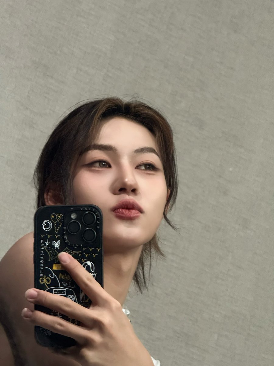 divalego_'s tweet photo. miłego wieczoru 🥰💅 https://t.co/x80LIrSMXh