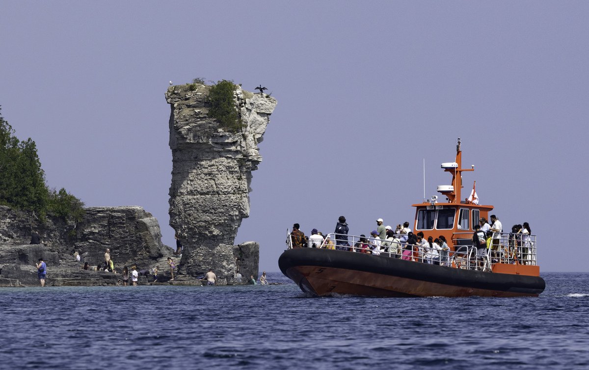 Blueheronjack's tweet photo. Blue Heron Cruises vessels underway near Tobermory, Canada.
Georgian Bay, Flowerpot Island, Great Blue Heron, Blue Heron 9, Flowerpot Express, Flowerpot Island, Tobermory Jet Boat Cruise, https://t.co/EoHHAwuCZd