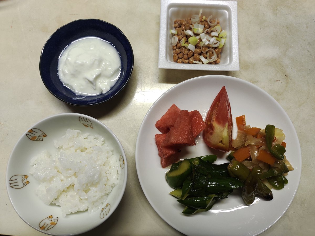 derukarazoo's tweet photo. ダイエット15日目 朝ごはん https://t.co/ppQo4h3nLR