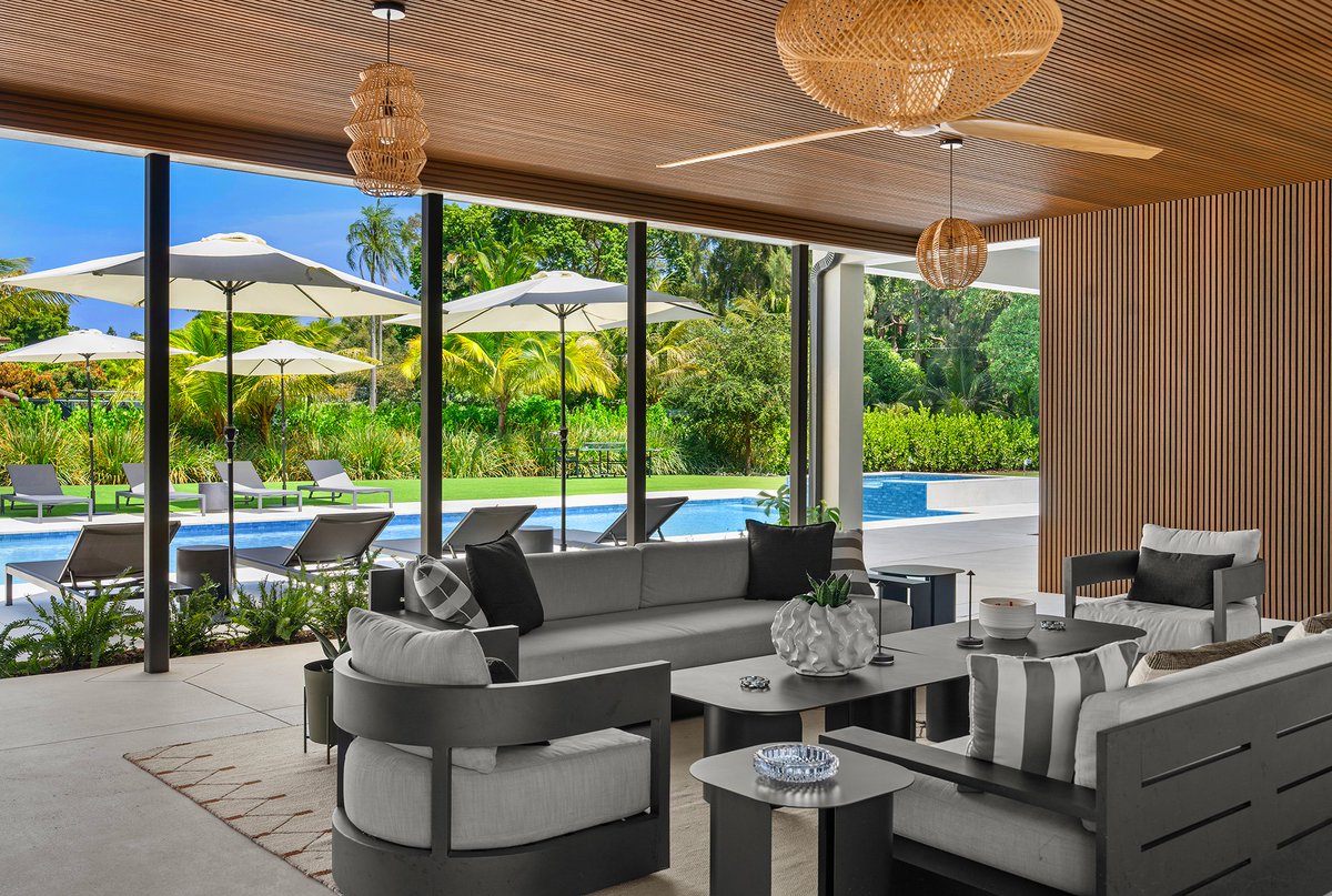 JatinaGroup's tweet photo. 📍 Villa Banyan | North Miami Beach, FL
• 7 Bedrooms
• 5 Bathrooms
• Sleeps 16 Guests
• Resort-Style Pool &amp; Jacuzzi
• Outdoor Kitchen
• Basketball Court &amp; LED Mini-Golf
———
Jatina Group
Info@jatinagroup.com
#VillaBanyan #MiamiLuxury #SmartLiving #LuxuryVilla  #JatinaGroup https://t.co/IvBpBgTVzJ