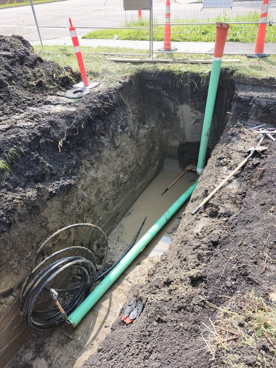 digsafeyeg's tweet photo. Kanwar Sharma of Hello@EstateNest.capital assures his #infill project is #safe.He #knowwhatsbelow , #wherestheline
By putting #locate first. https://t.co/SNQIwP1LWs