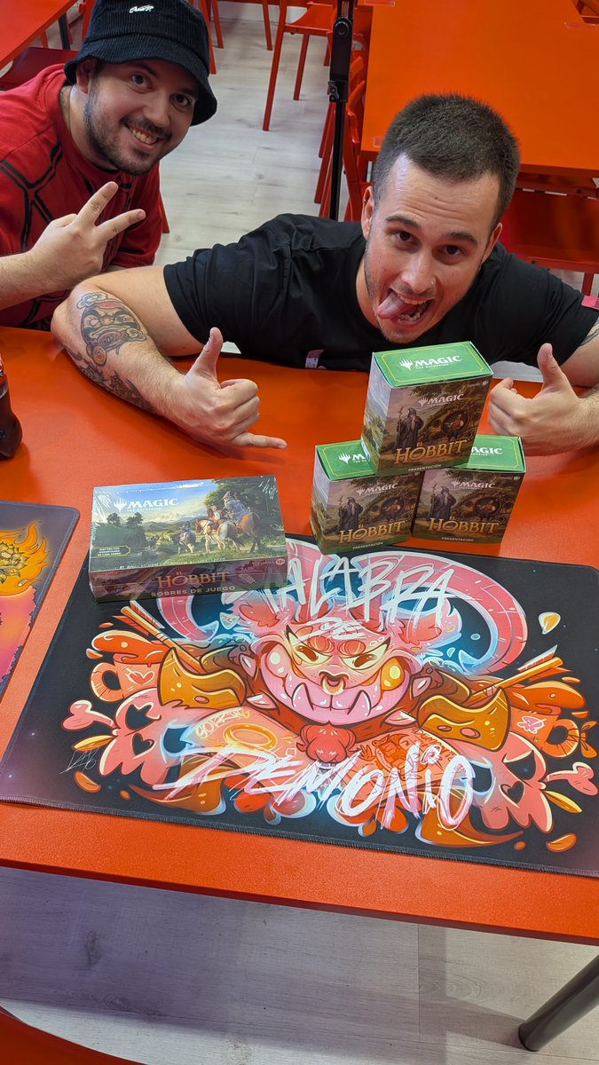 PalabraDemonio's tweet photo. Estamos en @Arte9_MTG listos para abrir el Hobbit, aquí tenéis el enlace que a las 21 empezamos

https://t.co/J4S9rkXTLh https://t.co/Wl3BSupQ6J