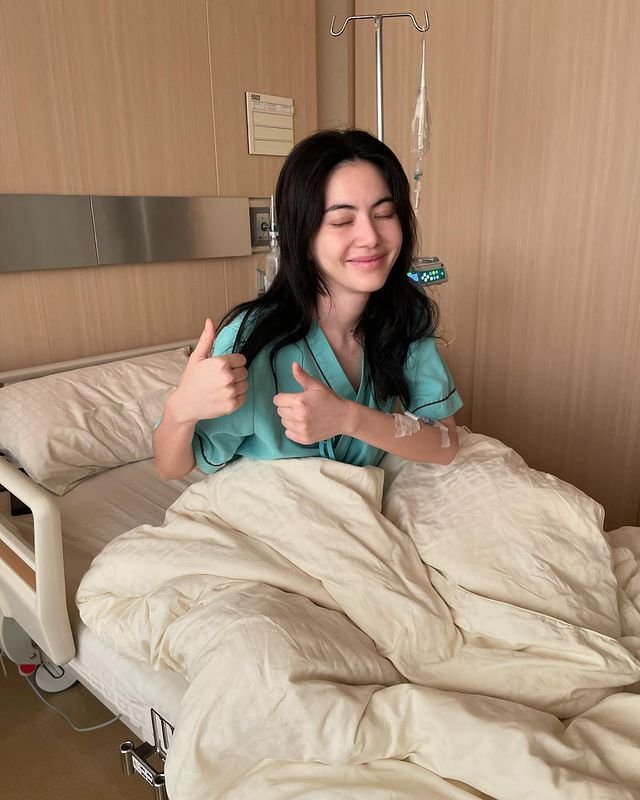 ursmelisa's tweet photo. My friend beat cancer 💐🥰❤️‍🩹🫶 https://t.co/Qz6oLnuUHy