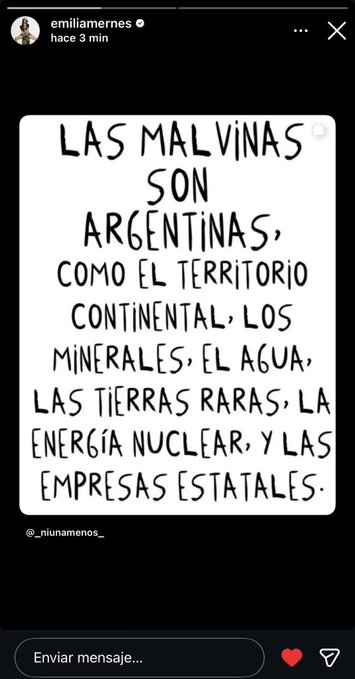 ResistenciaNac_'s tweet photo. A pesar de que ya se CAYÓ la Ley de Tierras, Emilia Mernes sigue convocando a marchar contra el Gobierno en TODO el país.

Peronizaron a Emilia, boludo. Pasó la moda de ser libertario, volvieron a ser los RARITOS del curso. Se festeja https://t.co/1LLXaSFtMM