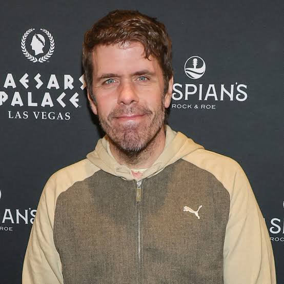 ybnl_guzman's tweet photo. Seeing what's happening with Perez Hilton is genuinely heartbreaking. No matter how much people disliked his past gossip era, nobody deserves to go through something so painful in front of the entire world.

I truly hope he gets the help and peace he needs. Mental health is no joke.