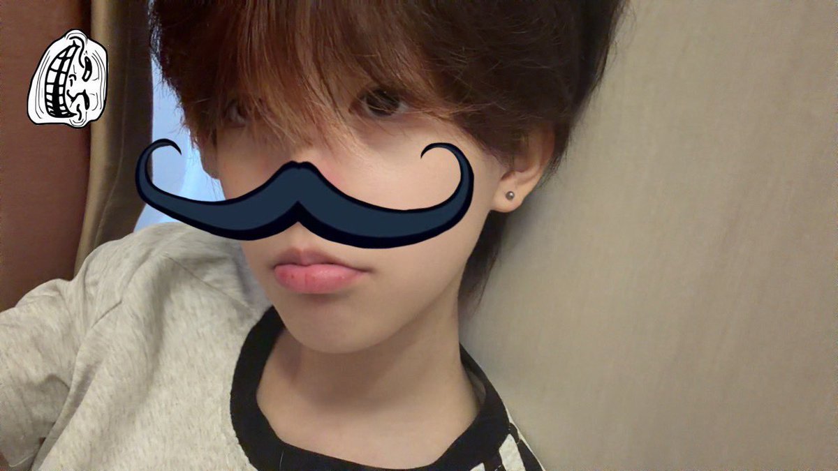 Yanzxmrd's tweet photo. 新发型 #le #les https://t.co/xw1kWtH3AK