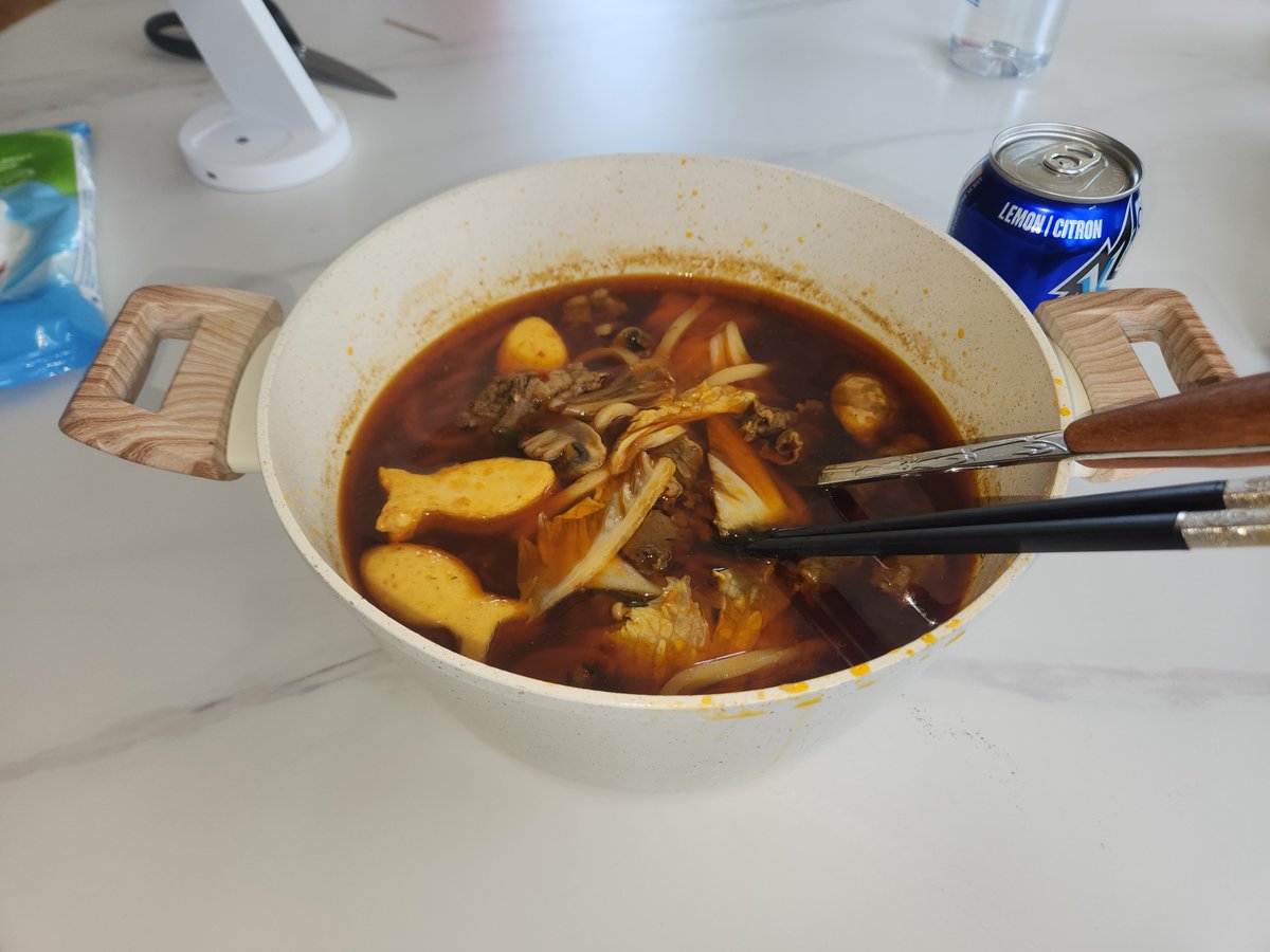 fujobritta's tweet photo. lunch #gluttonmaxxing https://t.co/Trs6fWUCGA