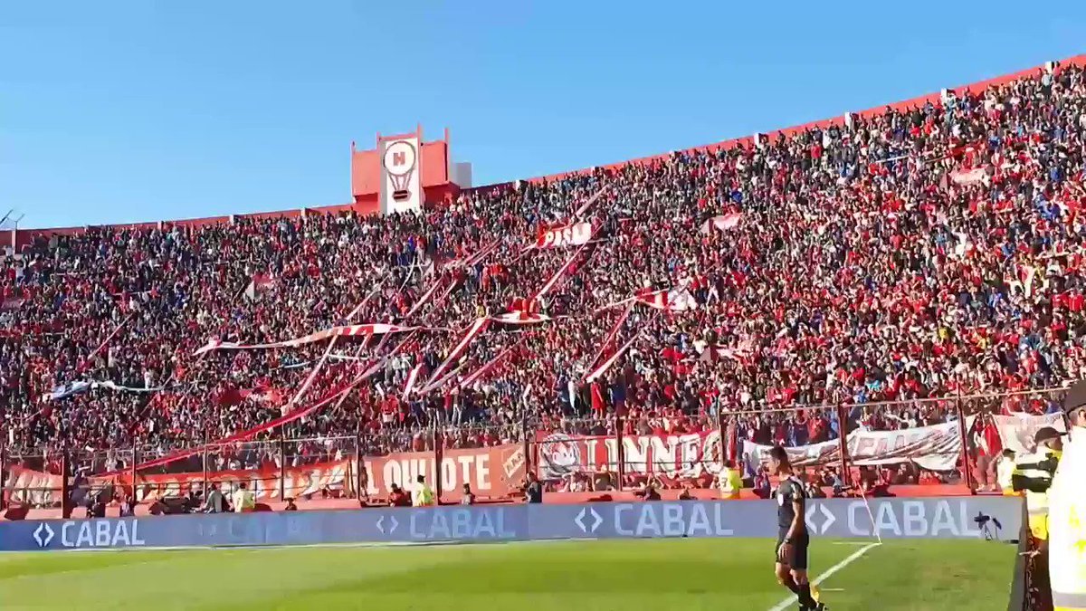 Goles_Match's tweet photo. 🏟️ Estadio Tomás Adolfo Ducó

La popular que ocupó Argentinos Juniors en las semifinales de la Copa de la Liga 2022

#Argentinos  #Semifinal  #FútbolArgentino https://t.co/xg4NptSNQs
