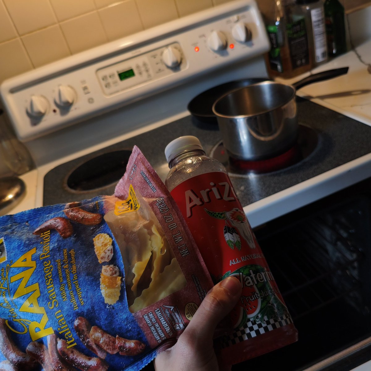 preconditional's tweet photo. 2 fifty 2 pm lifestyle,,,  it's nice! 🥰 ;Note this is Not my pack from cali, it's pack Italian https://t.co/CiUSp0APxI