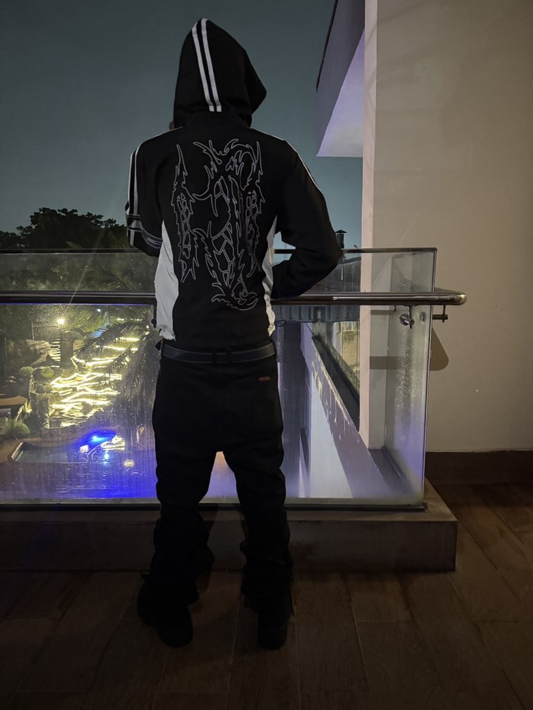 daraisgeeked's tweet photo. dropping this jacket for my brand on friday https://t.co/OfmCYVVVUo