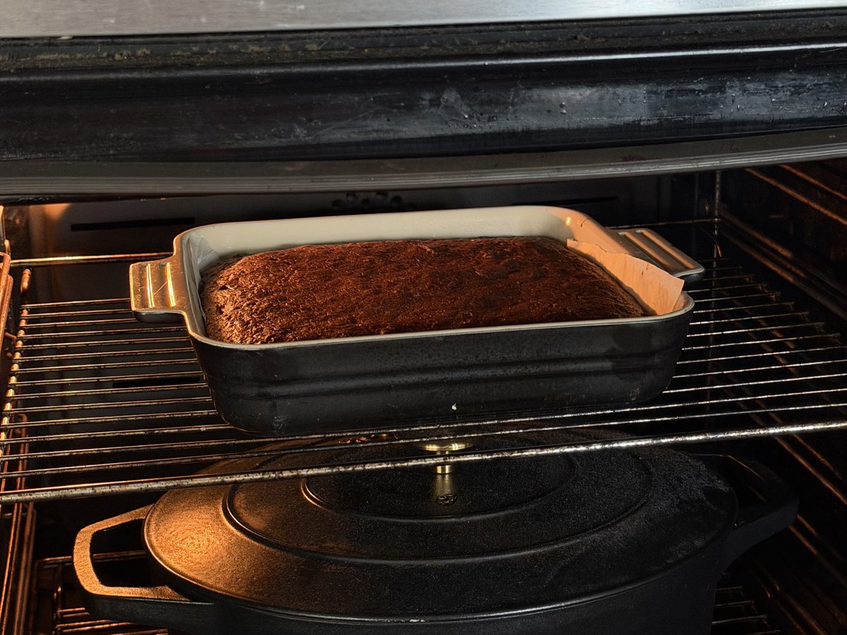 hikingshawty's tweet photo. today i walked six miles and i baked chocolate banana bread :) https://t.co/46gadSFvhF